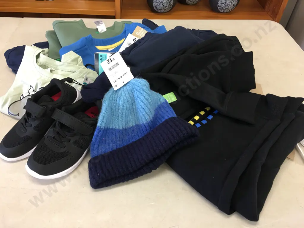 Assorted New Size 4 Childrens Clothing, 5-8 Socks & Size 10JNR Shoes Image 1++