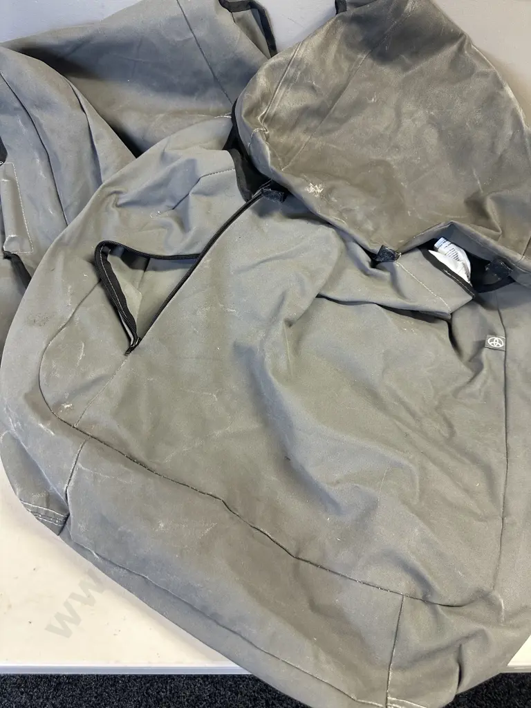 Pair of Toyota Genuine Canvas Seat Covers Image 1++