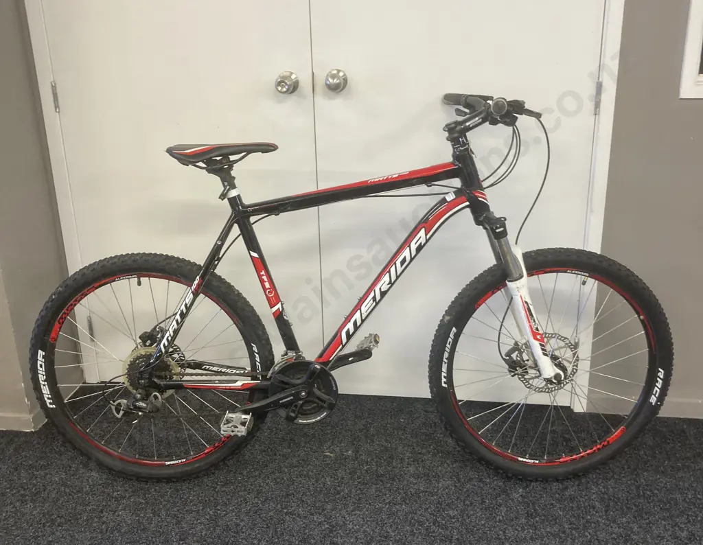 Merida Matts 100 TFS Bike, Black / Red / White Image 1++