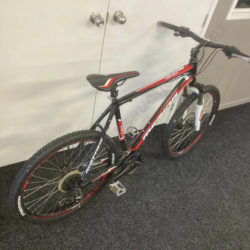 Merida Matts 100 TFS Bike, Black / Red / White Image 1++
