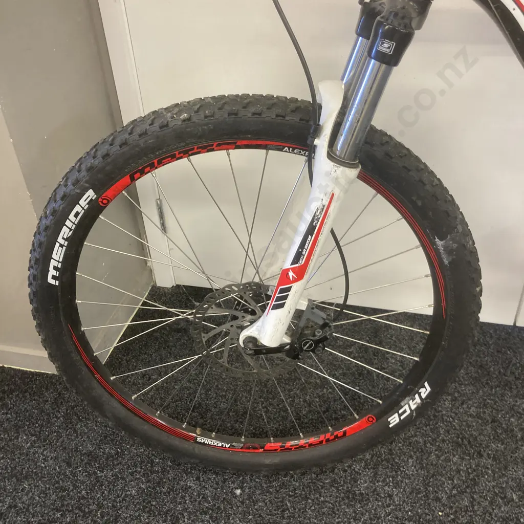 Merida Matts 100 TFS Bike, Black / Red / White Image 1++