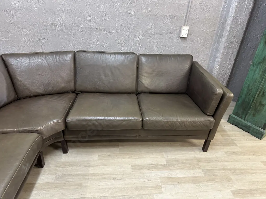 Mid Century Dark Green Leather Corner Sofa - 3 Piece. H80 L280 & 220cm From Corner Image 1++