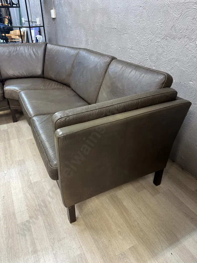 Mid Century Dark Green Leather Corner Sofa - 3 Piece. H80 L280 & 220cm From Corner Image 1++