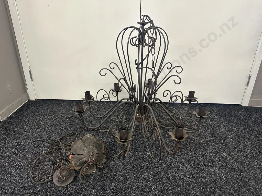Vintage Ornate Metal Round Chandelier 8 Bulb Leaf Detail Image 1++