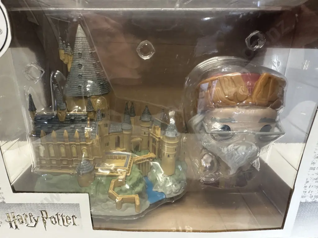 Albus Dumbledore With Hogwarts Funko Pop Vinyl, Boxed Image 1++