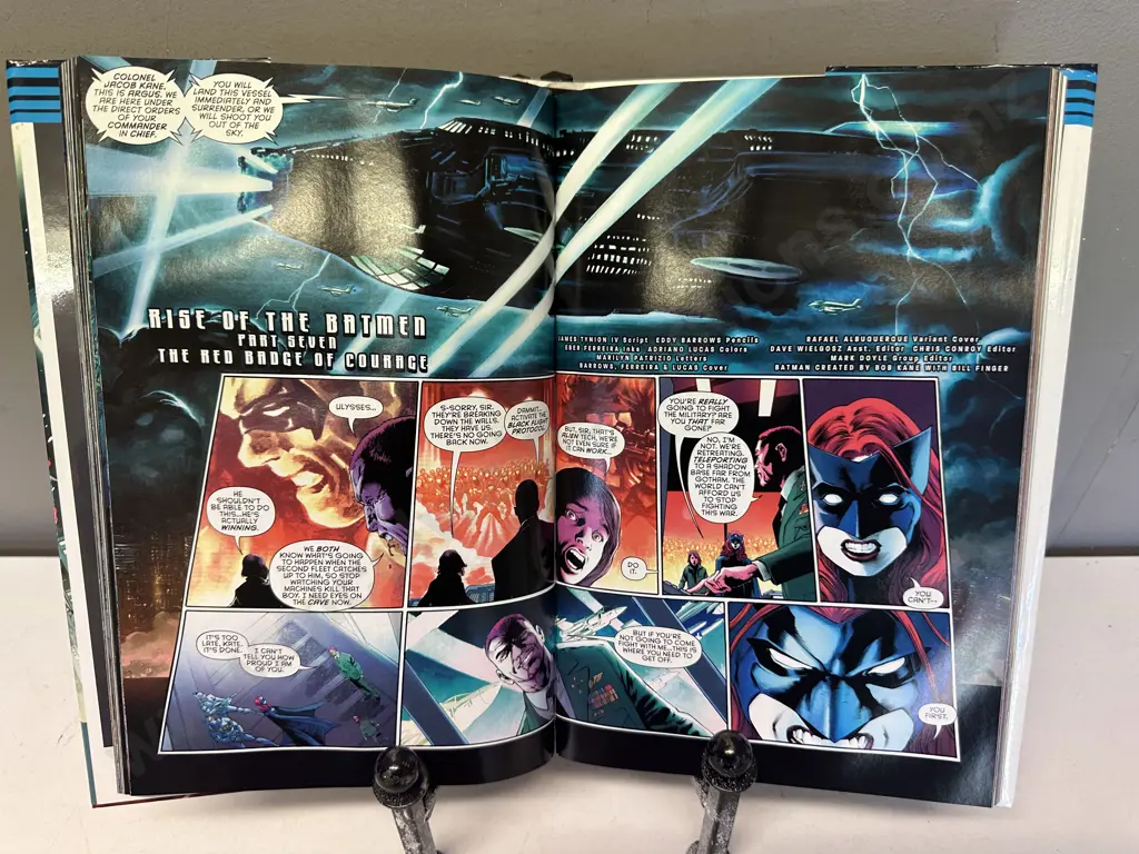 Batman Detective Comics The Rebirth Deluxe Edition Book 1 - Hardcover First Printing 2017 Image 1++