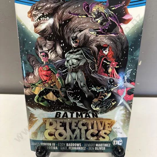 Batman Detective Comics The Rebirth Deluxe Edition Book 1 - Hardcover First Printing 2017