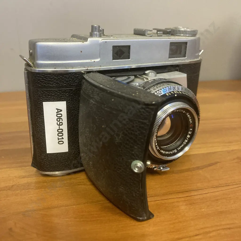 Kodak Retina IIc Camera With 50mm f/2.8 Schneider Kreuznach Retina Xenon C Lens Synchro. No.709204 Image 1++