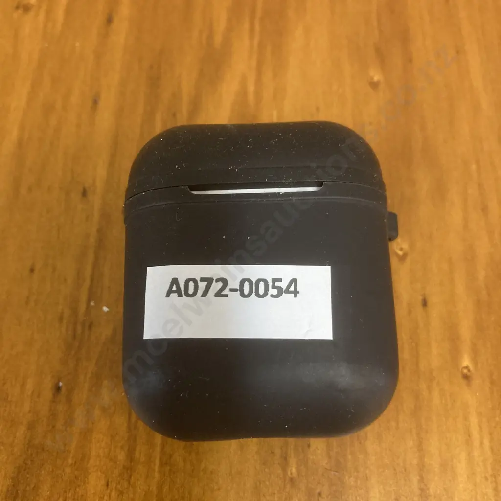 AirPods 2 (A2032) With Charging Case Image 1++