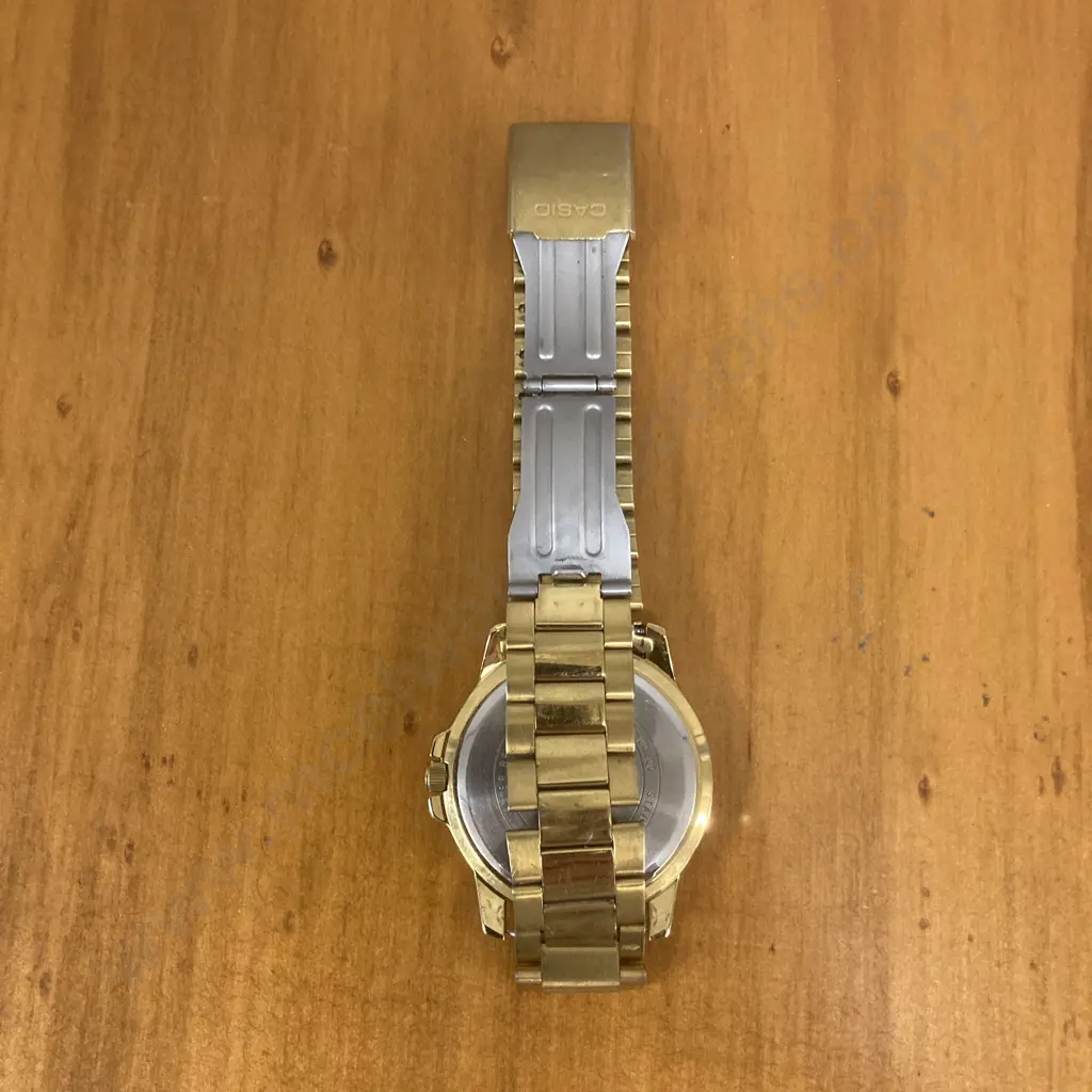 Casio MTP-VD200 Gold Colour Roman Numeral Stainless Steel Analog Quartz Mens Watch Image 1++