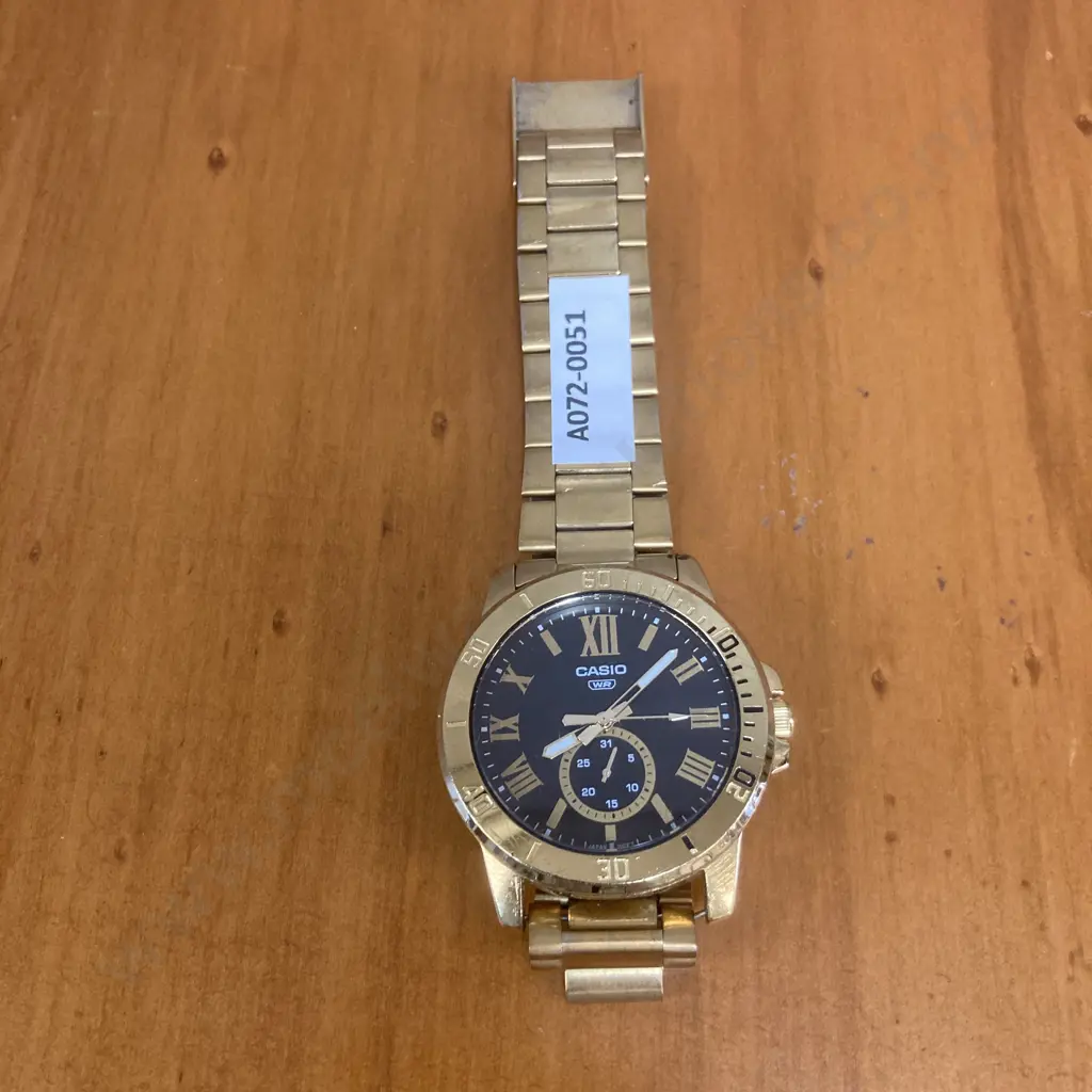 Casio MTP-VD200 Gold Colour Roman Numeral Stainless Steel Analog Quartz Mens Watch Image 1++