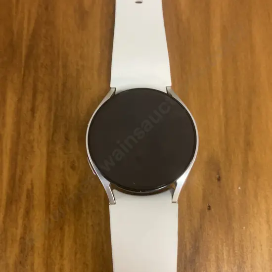 Samsung Galaxy Watch6 Bluetooth (40mm) Sapphire Crystal, GPS. Serial #RFAW81HMYPA