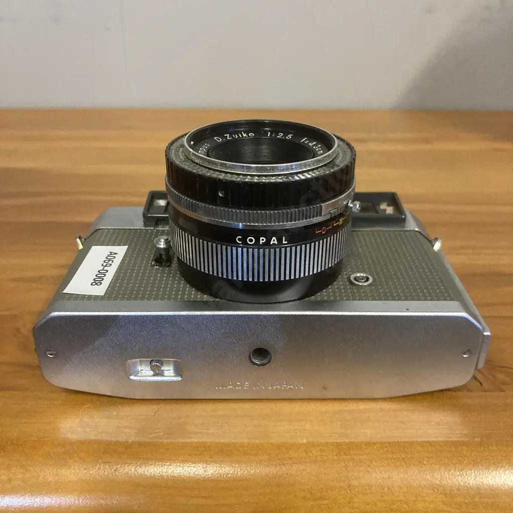 Vintage Olympus Auto Eye II EE Film Camera D Zuiko 43mm f2.5 Lens Image 1++