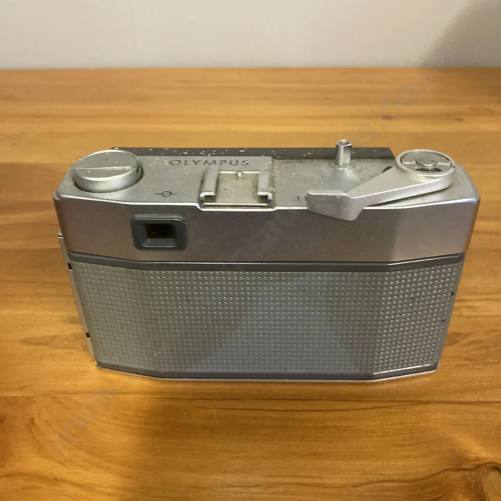 Vintage Olympus Auto Eye II EE Film Camera D Zuiko 43mm f2.5 Lens Image 1++