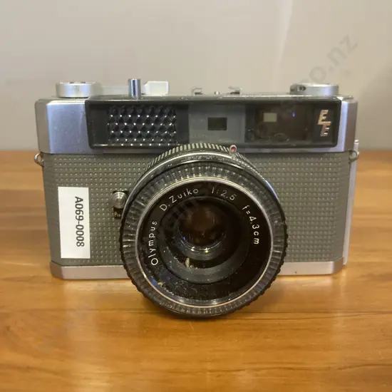Vintage Olympus Auto Eye II EE Film Camera D Zuiko 43mm f2.5 Lens