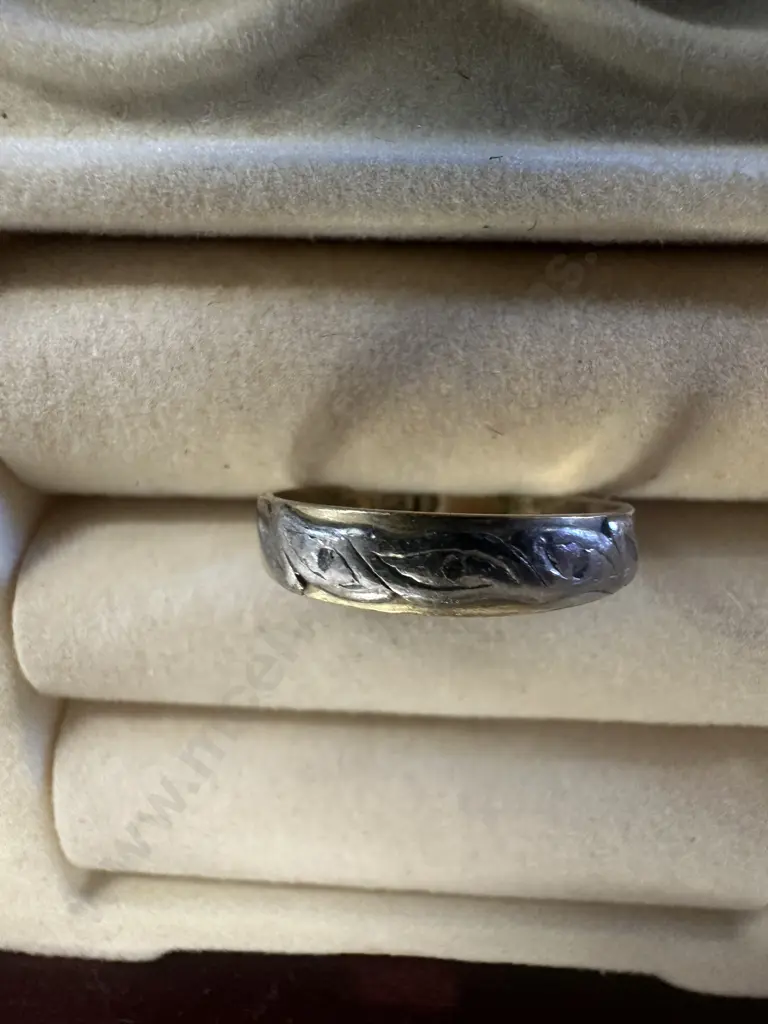 18ct Gold Ring (Damaged) Image 1++