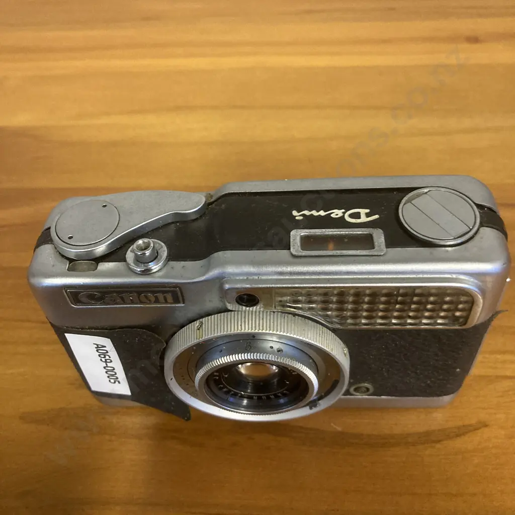 Canon DEMI 35mm Rangefinder Half Film Camera 28mm f2.8 From JAPAN Image 1++
