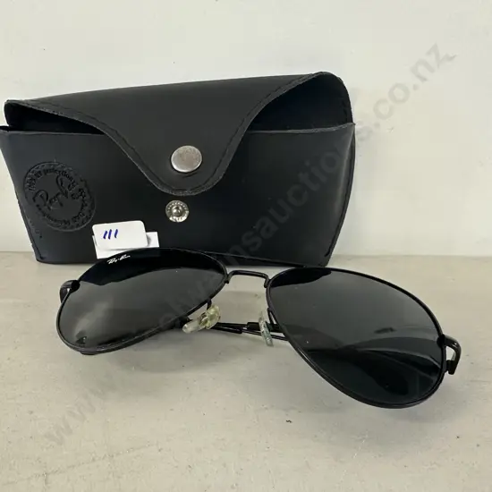 Ray -Ban Sunglasses With Case