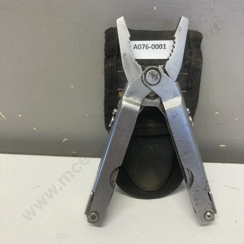 Vintage Gerber Multi-Plier Pocket Tool With Holster Pouch (Made in USA) - 500 Series. Patent 5142721 5212844 Image 1++