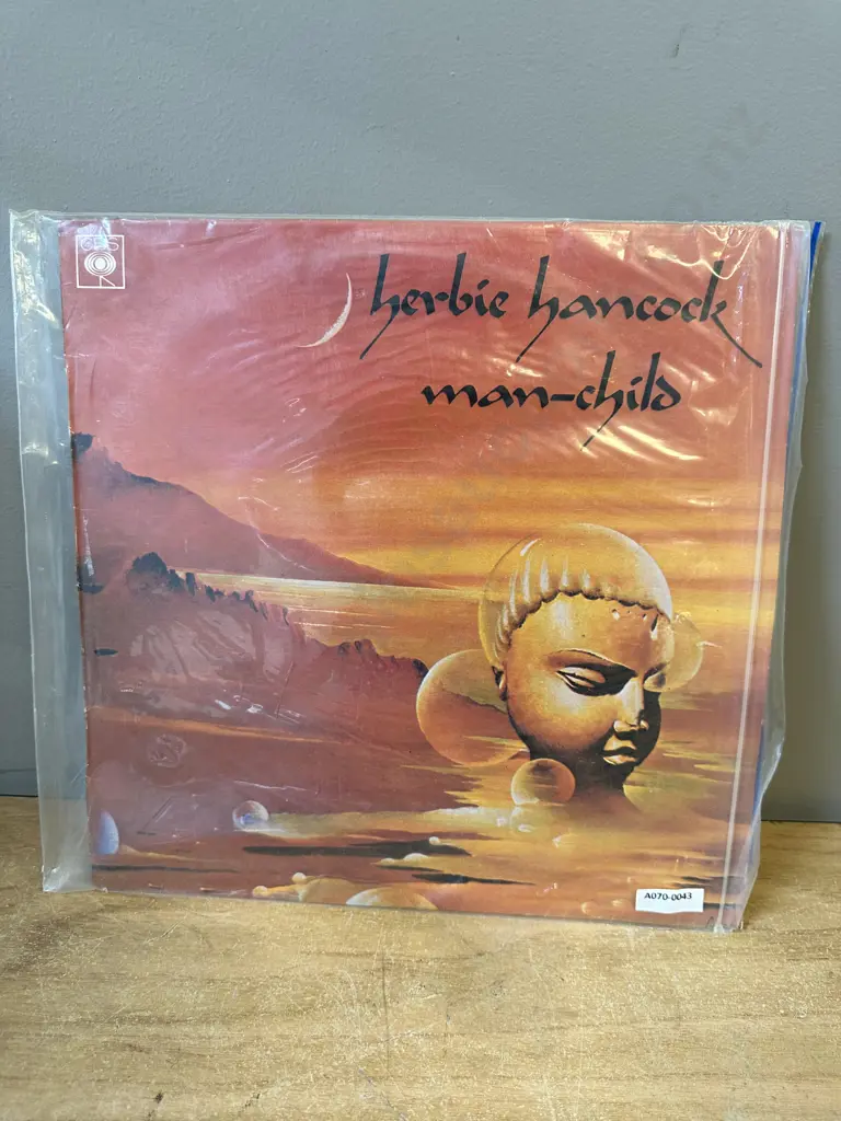 Herbie Hancock - Man-Child Vinyl LP - CBS SBP 474363 New Zealand 1975 Image 1++