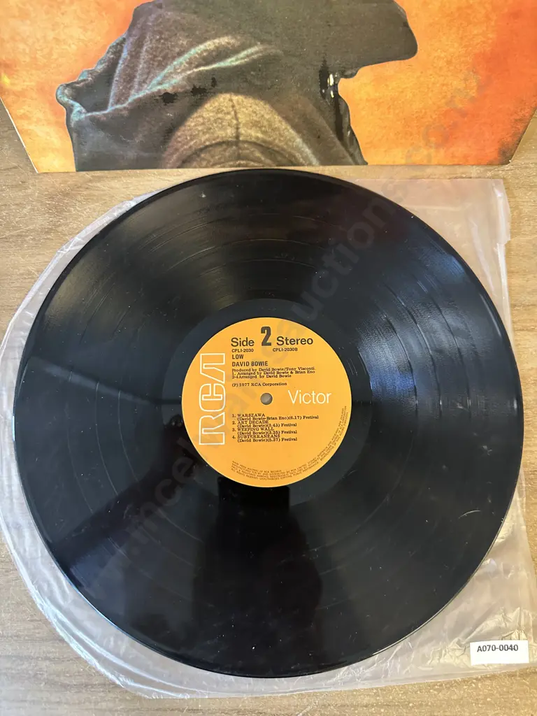David Bowie - Low Vinyl LP 1977 RCA Victor CPLl-2030 "Made In NZ" Printed On Spine, Printed Inner Sleeve Image 1++
