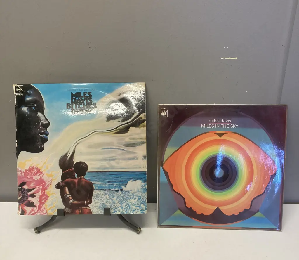 Miles Davis Vinyl LPs Bitches Brew, CBS SBP473780 1970 NZ, 2 x Vinyl, Gatefold, Miles In The Sky CBS 63352 1968 UK Image 1++