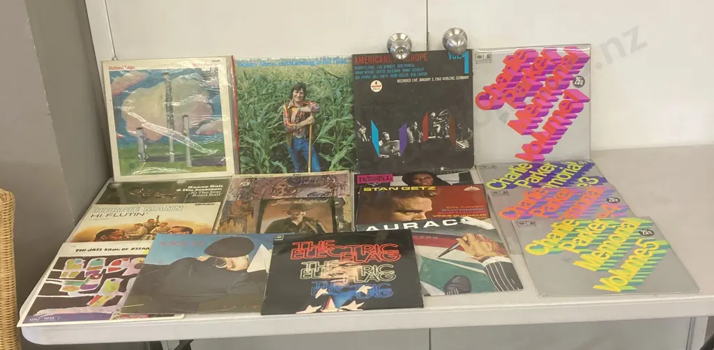 Assorted Jazz Vinyl LPs x 17 - Hubert Laws, Charlie Parker, Oscar Peterson Etc Image 1++