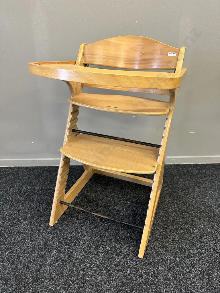 Mocka Original Highchair Image 1++