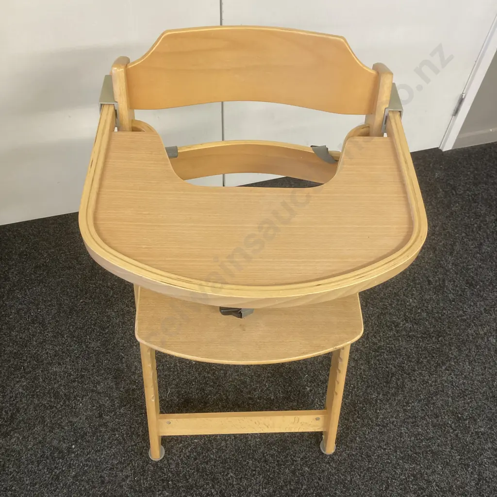 Dorel Adjustable Height Wooden Highchair Image 1++
