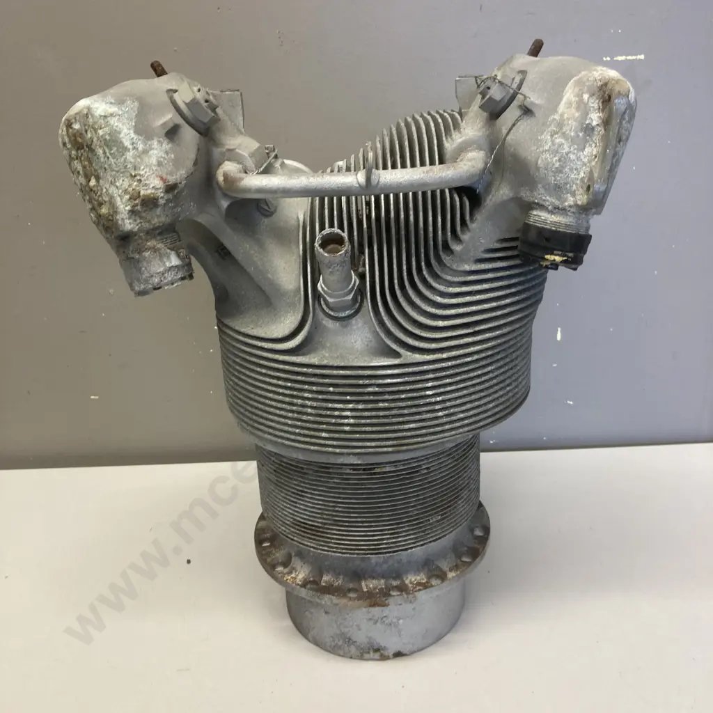 Pratt & Whitney R1830 Radial Aircraft Engine Front Cylinder DC3 F4F PBY (Pratt & Whitney R-1830-92 ) Image 1++
