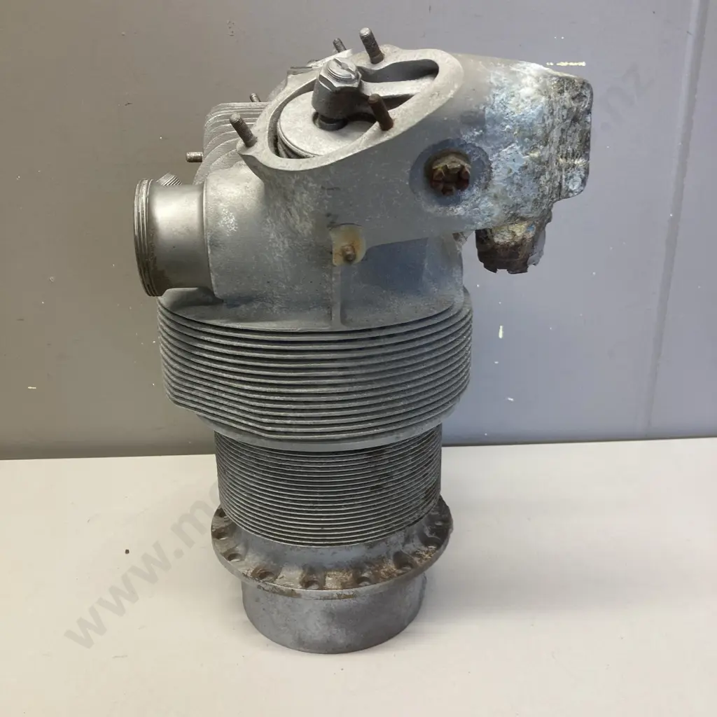 Pratt & Whitney R1830 Radial Aircraft Engine Front Cylinder DC3 F4F PBY (Pratt & Whitney R-1830-92 ) Image 1++