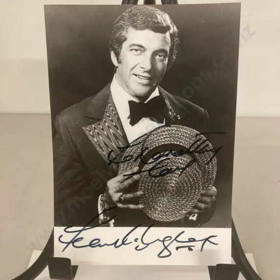 6″ x 4″ Black & White Photo Hand Signed By Frankie Vaughan With Correspondence