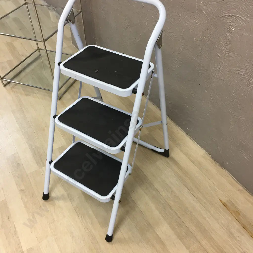 White 3 Step Folding Step Ladder Image 1++