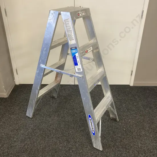 Werner Aluminium Double Sided Stepladder, 1.22m 120Kg