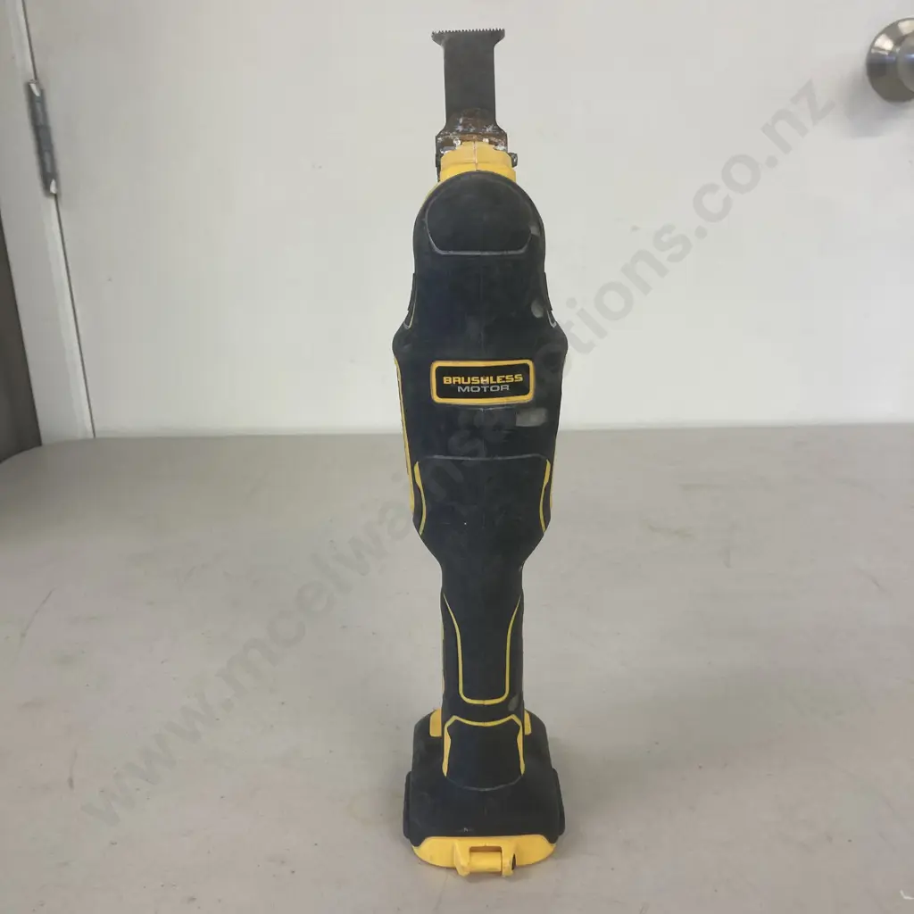 DeWALT 18V Brushless Cordless Oscillating Multi-tool Skin - DCS355-XE Image 1++