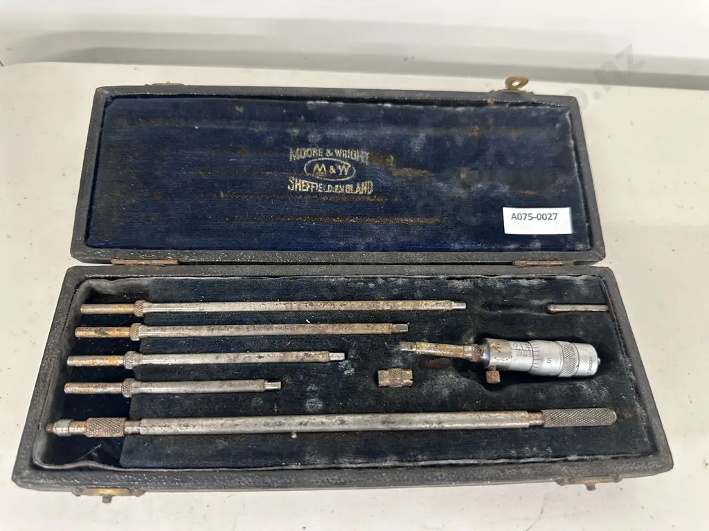 Vintage Moore & Wright (Sheffield England) Internal Micrometer Boxed Set Image 1++