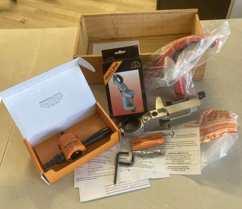 NewStyle Direct Professional Nibbler Set Made In Australia Image 1++