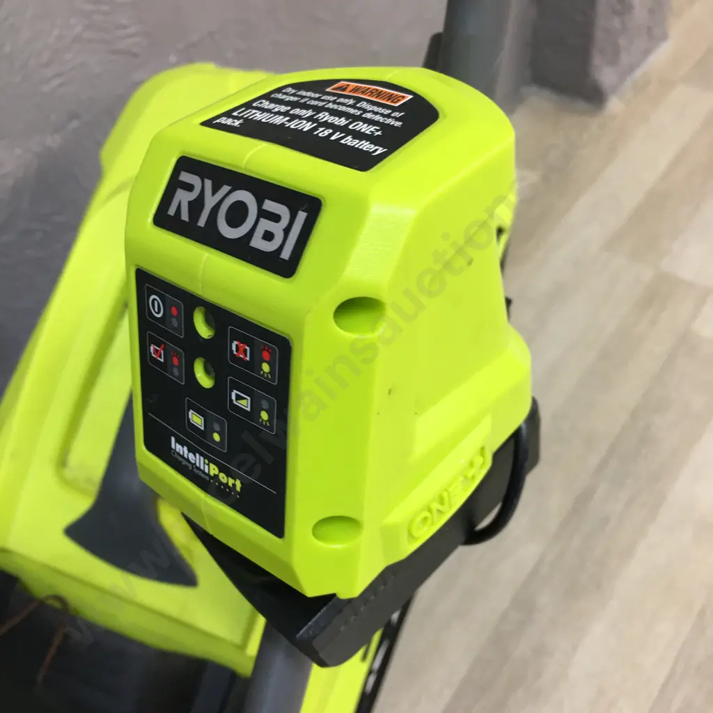 Ryobi 18V One+ OM1833S 33cm Lawnmower With 1.4Ah Battery & Charger Image 1++