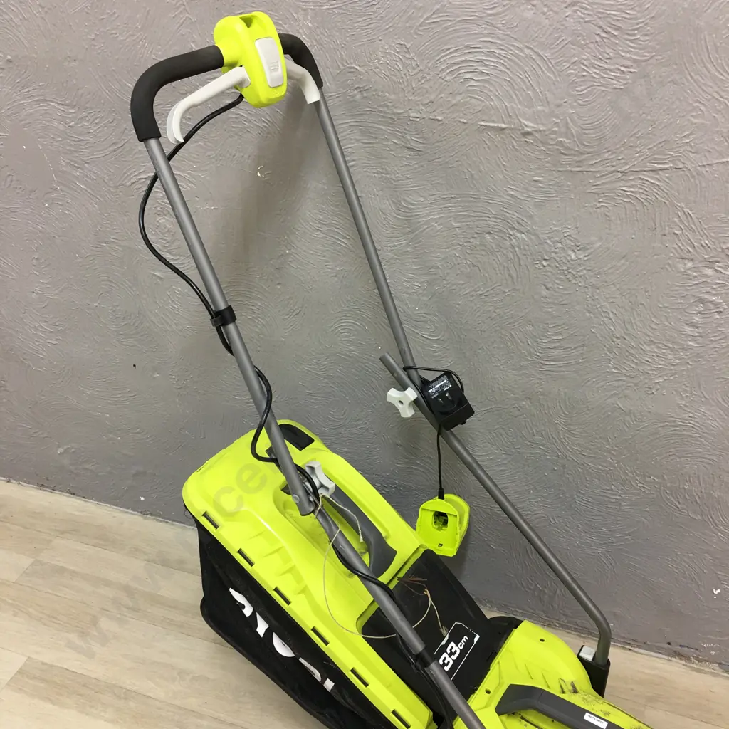 Ryobi 18V One+ OM1833S 33cm Lawnmower With 1.4Ah Battery & Charger Image 1++