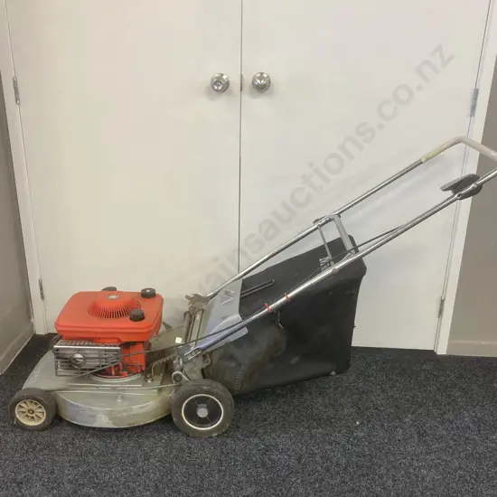 Masport Lawnmower With Catcher