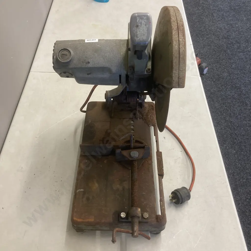 Hitachi Koki High Speed Cut-Off Machine (305x2.8x25.4mm Wheel) Image 1++