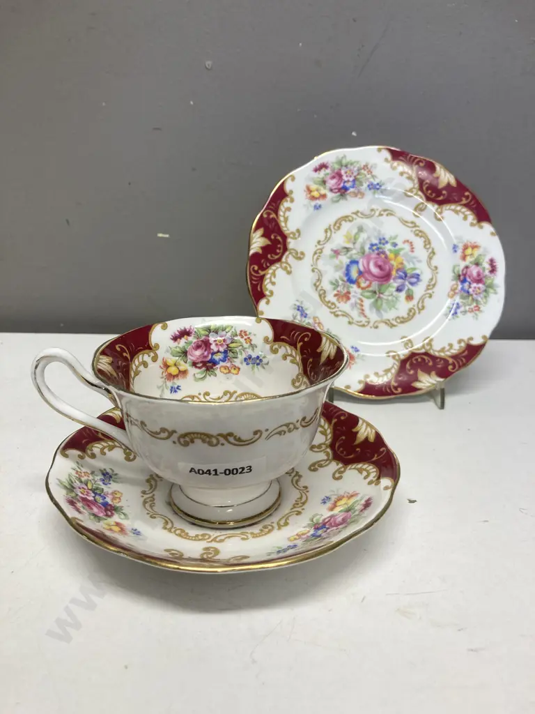 Royal Albert Vintage "Canterbury"  832/881 Tea Trio - Made in England 1950s Image 1++