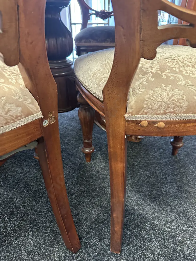 Mahogany Oval Table, Heavily Carved Double Pedestal With 5 Balloon Back Dining Chairs & Carver Image 1++