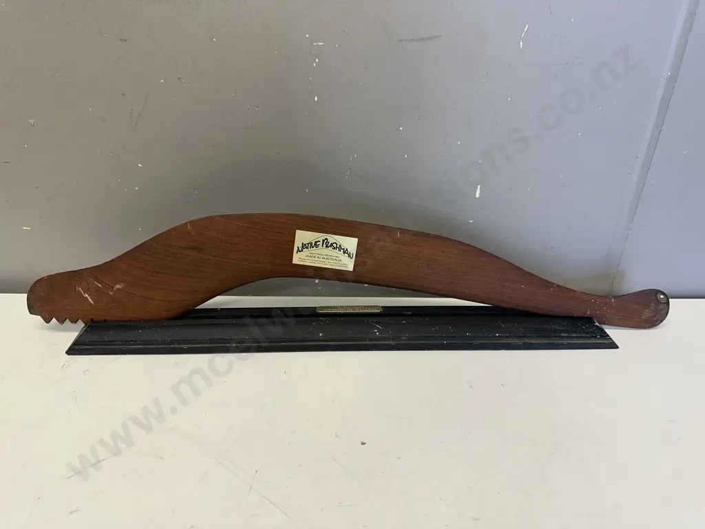'Native Bushman' Aboriginal Art Large Hunting Boomerang With Stand - Lizard Detail. L66cm Image 1++