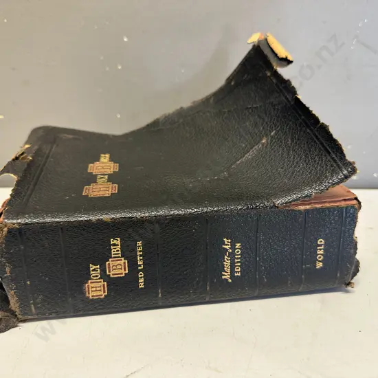 Holy Bible Master-Art Edition KJV, Red Letter, Self Pronouncing, Thumb Indexed, World Publishing Co, Leather (As Found)