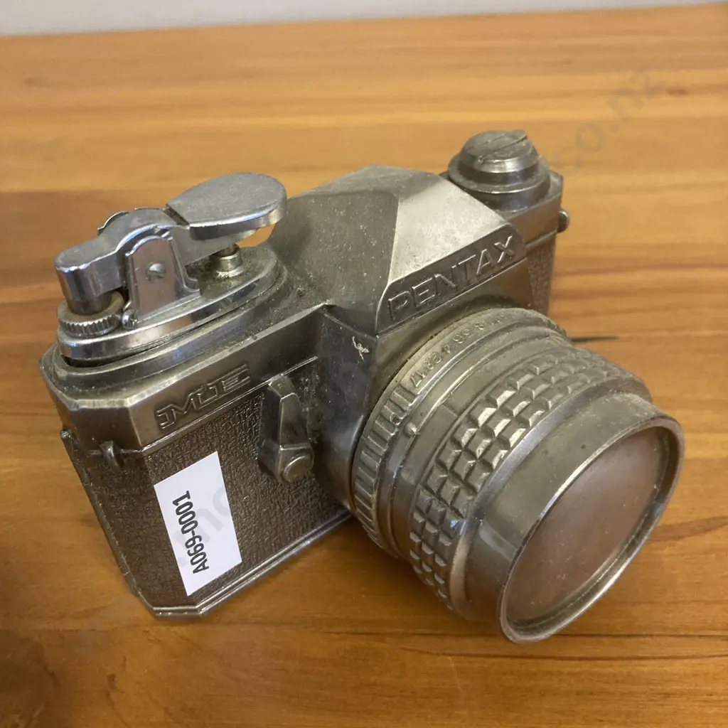 Pentax ME Advertising Lighter - Rare Counter Lighter In The Shape Of a Pentax ME, Made Of Metal. H8 W11 D7.5cm Image 1++