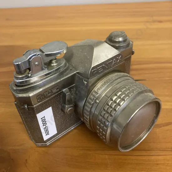 Pentax ME Advertising Lighter - Rare Counter Lighter In The Shape Of a Pentax ME, Made Of Metal. H8 W11 D7.5cm