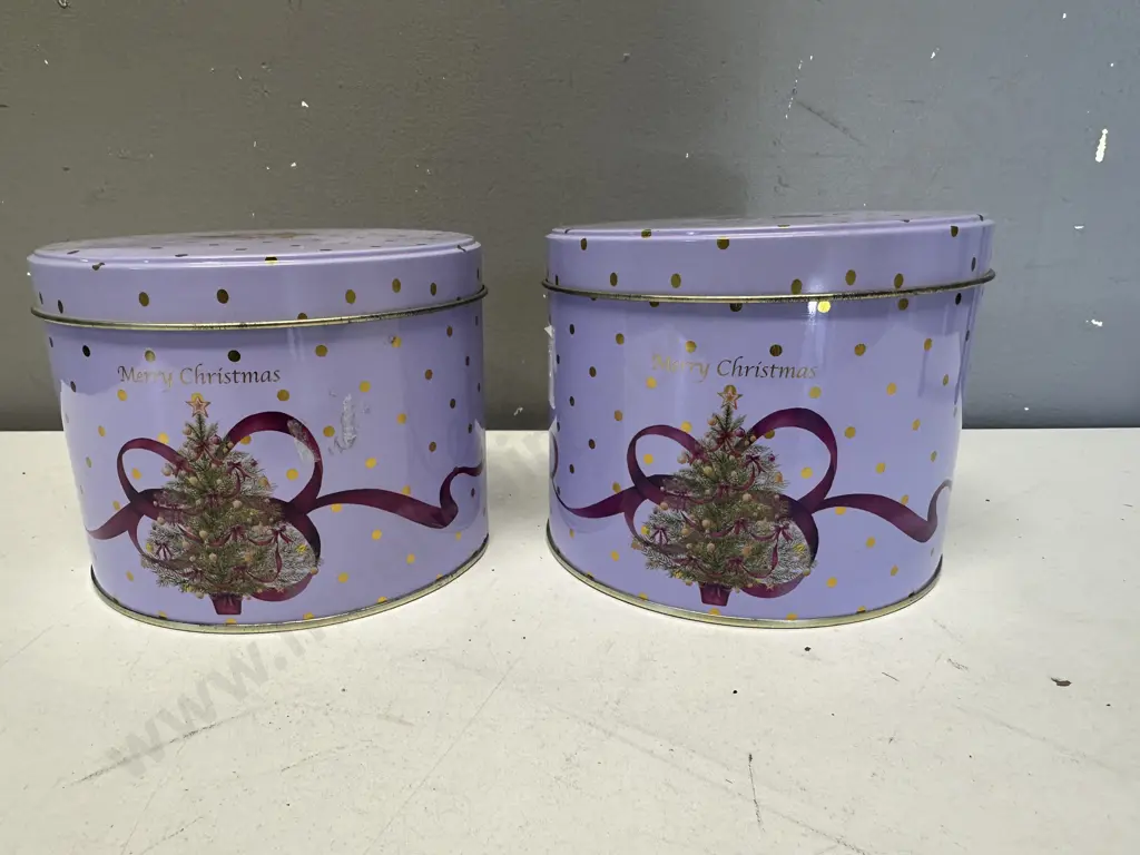Pair of Royal Albert Old Country Roses Christmas Tree Bone China Mugs in Tins Image 1++