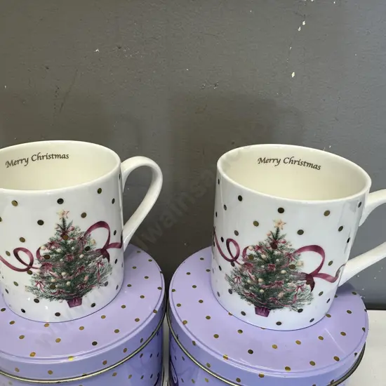 Pair of Royal Albert Old Country Roses Christmas Tree Bone China Mugs in Tins