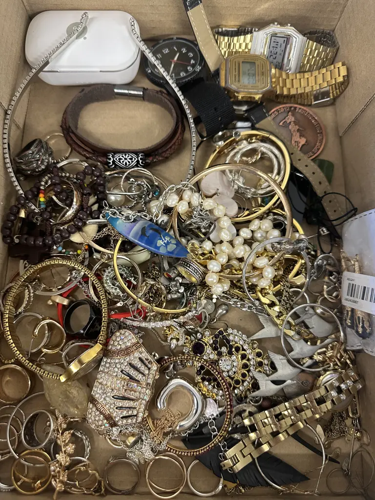 Assorted Jewellery, Medal, Rings, Charging Case, Watches Etc Image 1++